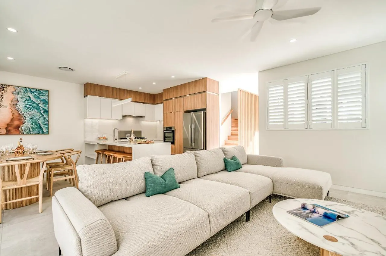 Essence Peregian Beach Resort - Saltbush 5 Bedroom Luxury Home Holiday home
